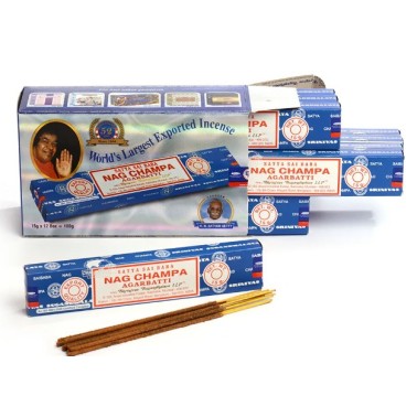 ENCENSE INDIEN ' NAG CHAMPA ' BOÎTE DE 12 ÉTUIS DE 15 GRAMMES